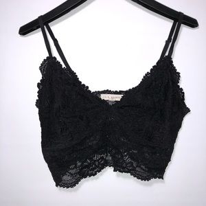 PacSun black lace bralette!!